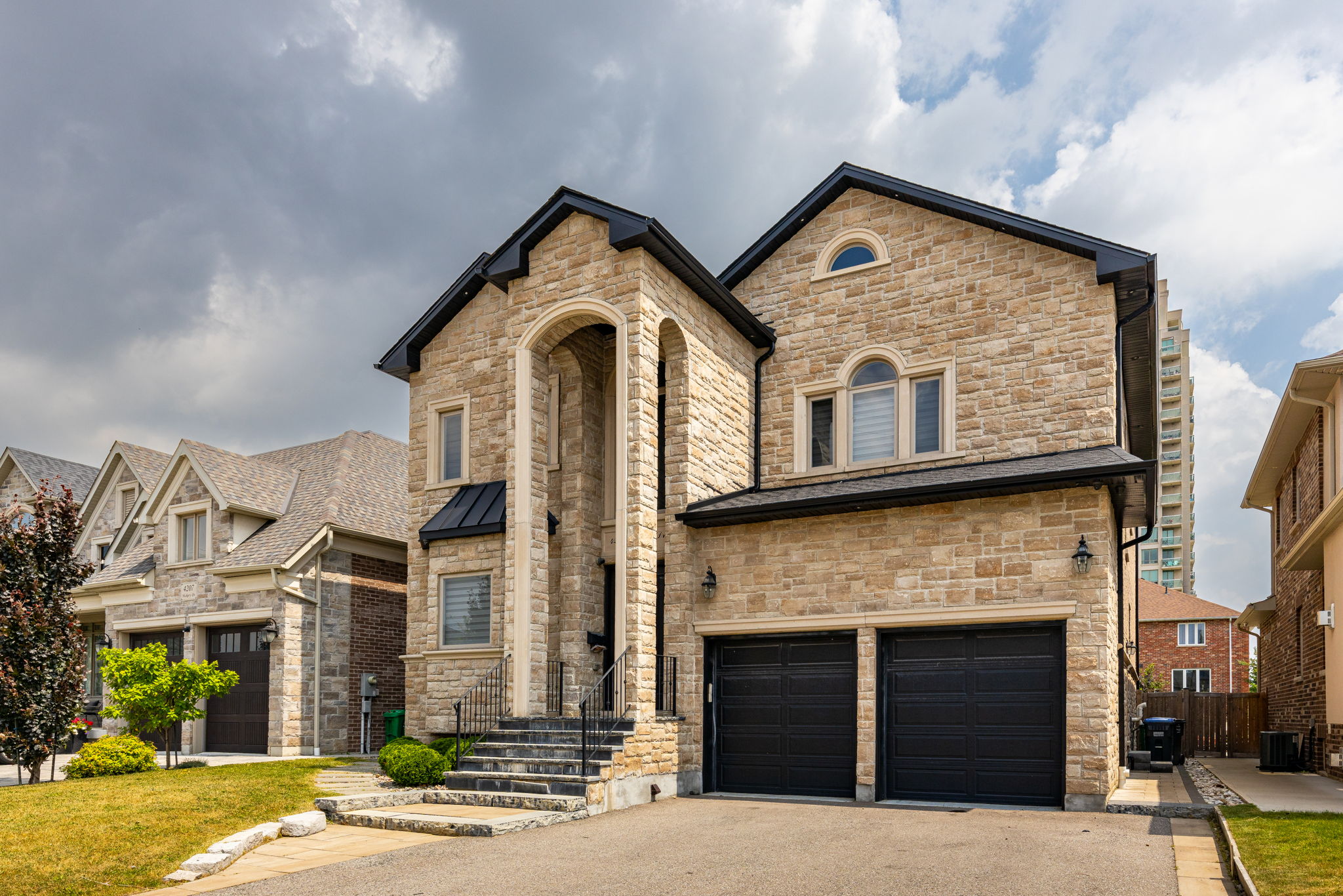 Mississauga property showcase — delivered property photograph 2