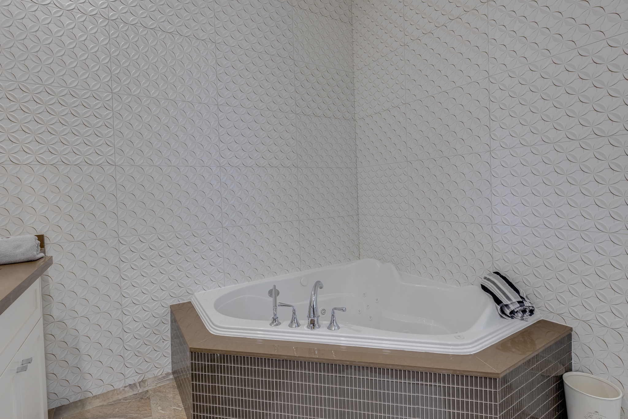Mississauga property showcase — delivered property photograph 38