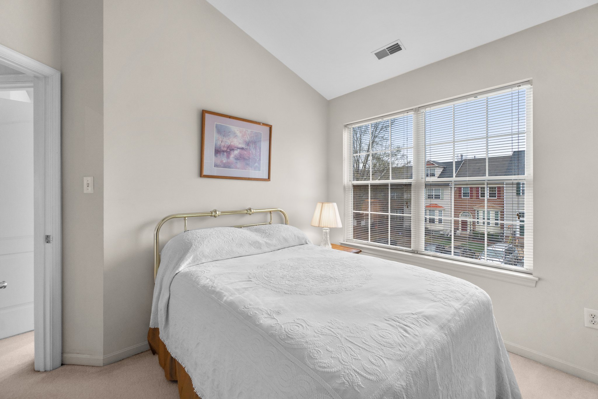 25. Upper bedroom.jpg