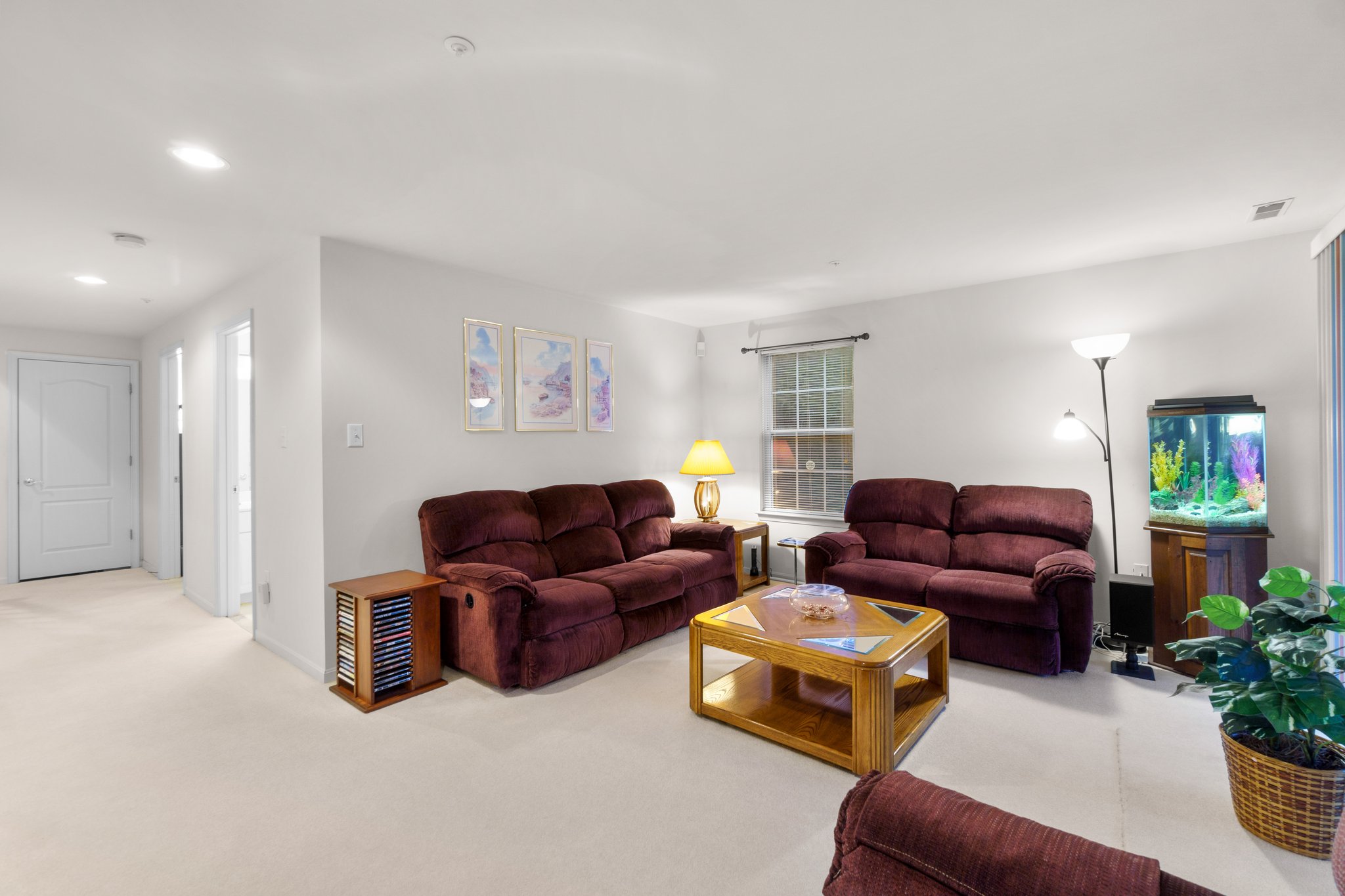 34. Family room.jpg
