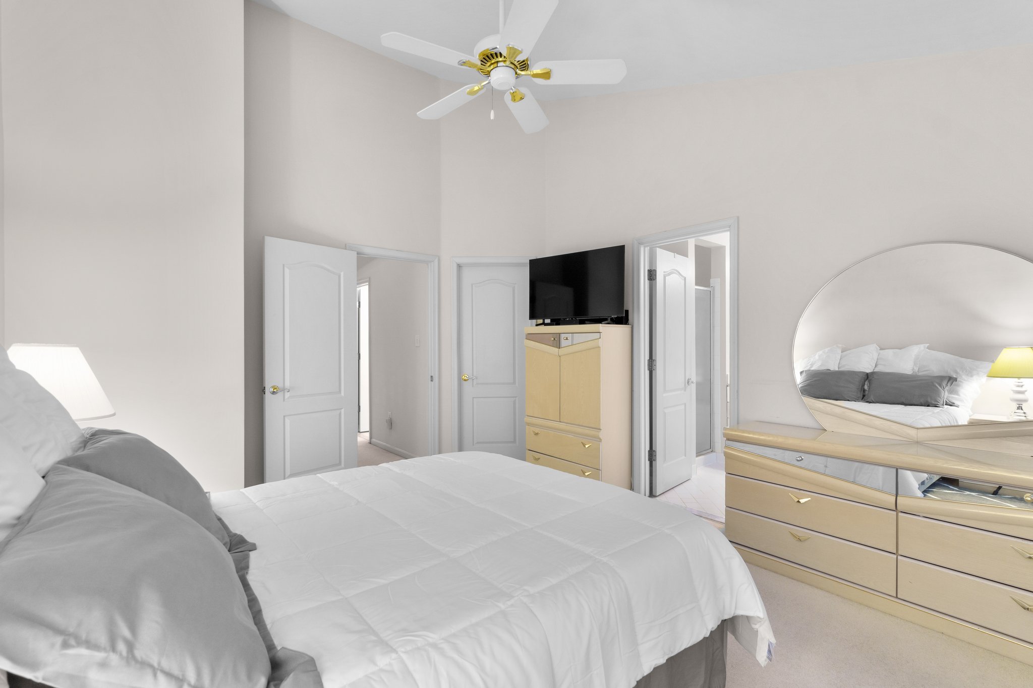32. Upper bedroom.jpg