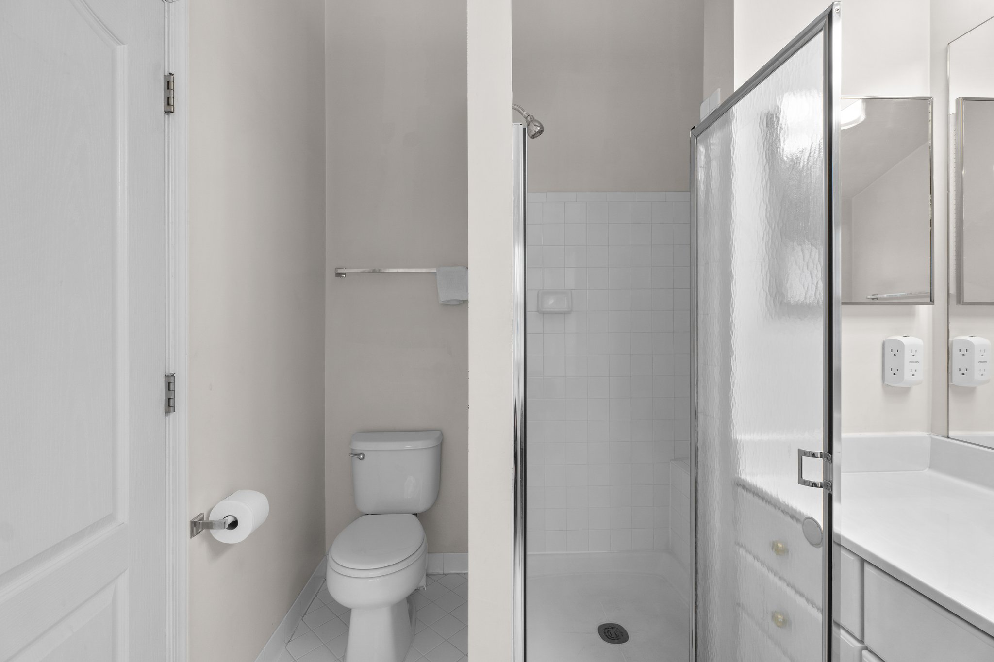 29. Upper bath.jpg