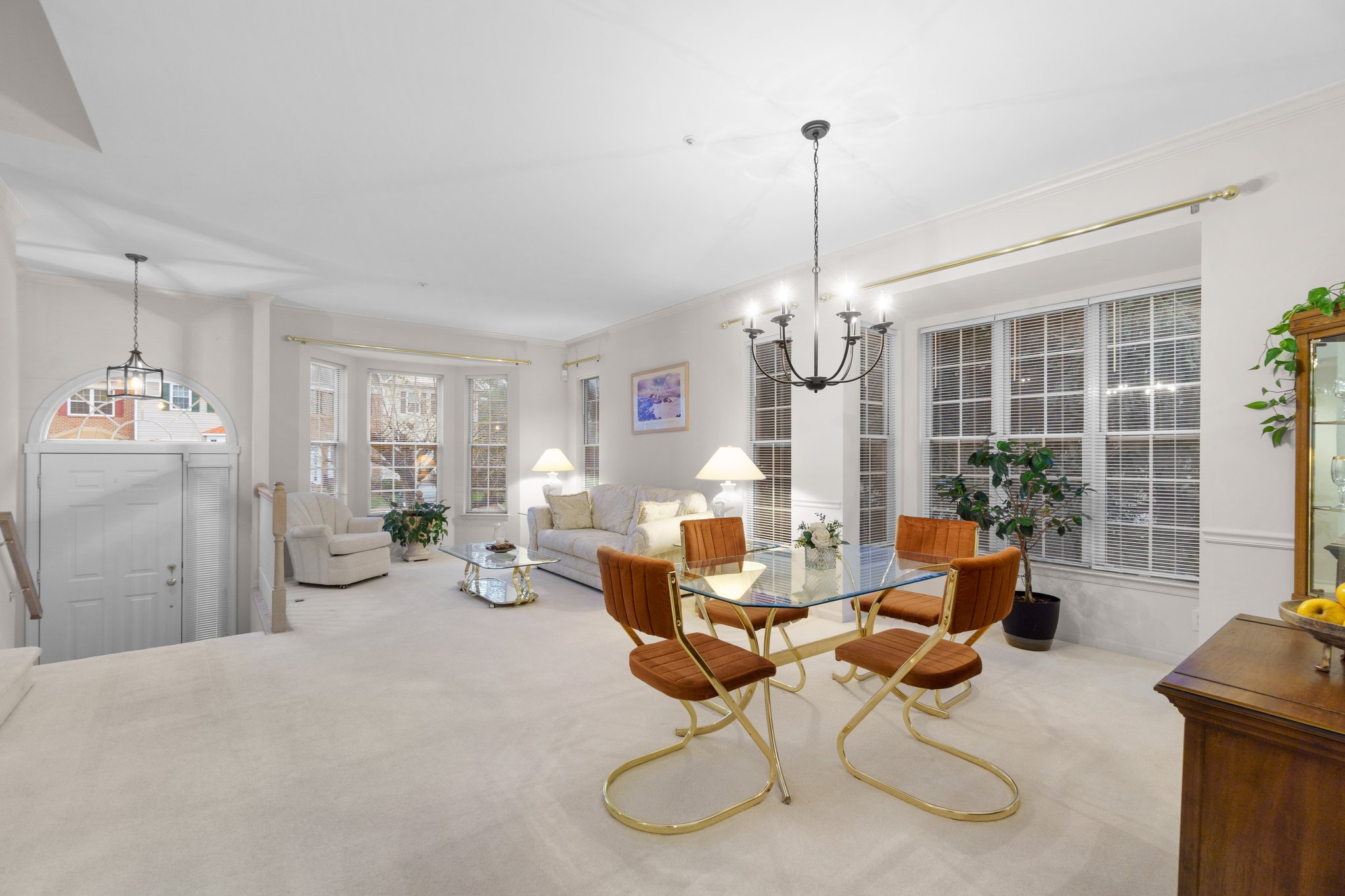 11. Dining room.jpg