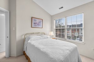 25. Upper bedroom.jpg
