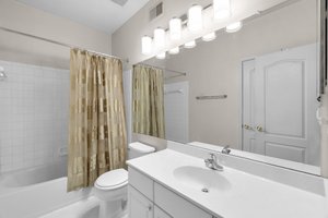 27. Upper bath.jpg