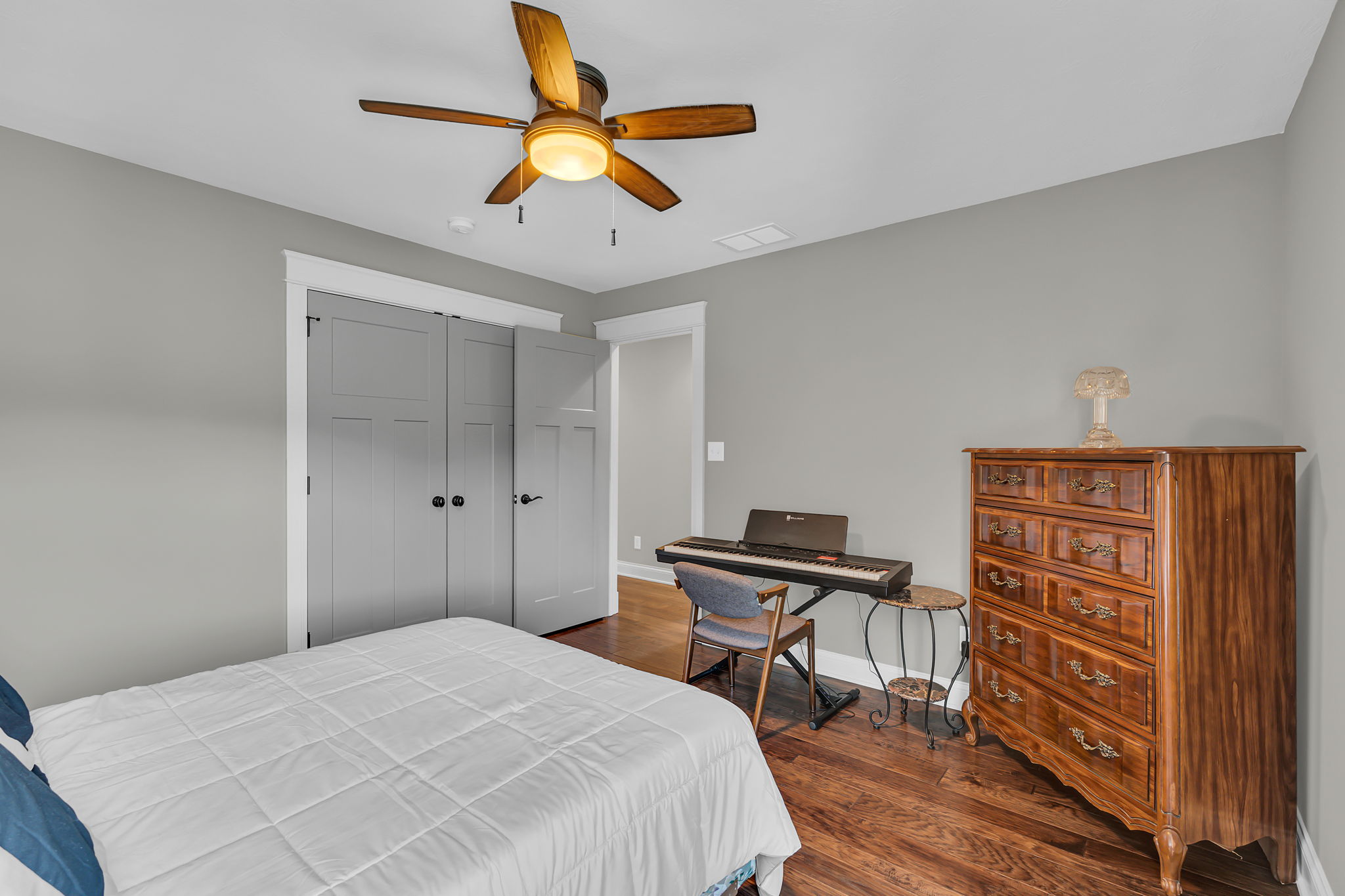  Photo 42