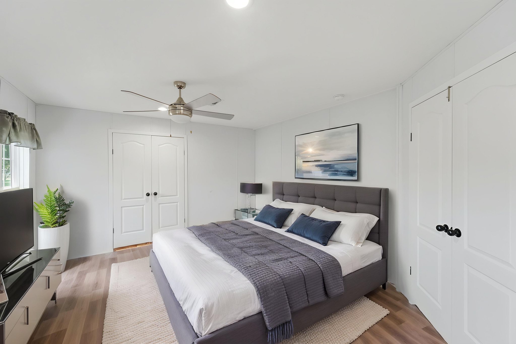 SFF02407 virtually staged.jpeg