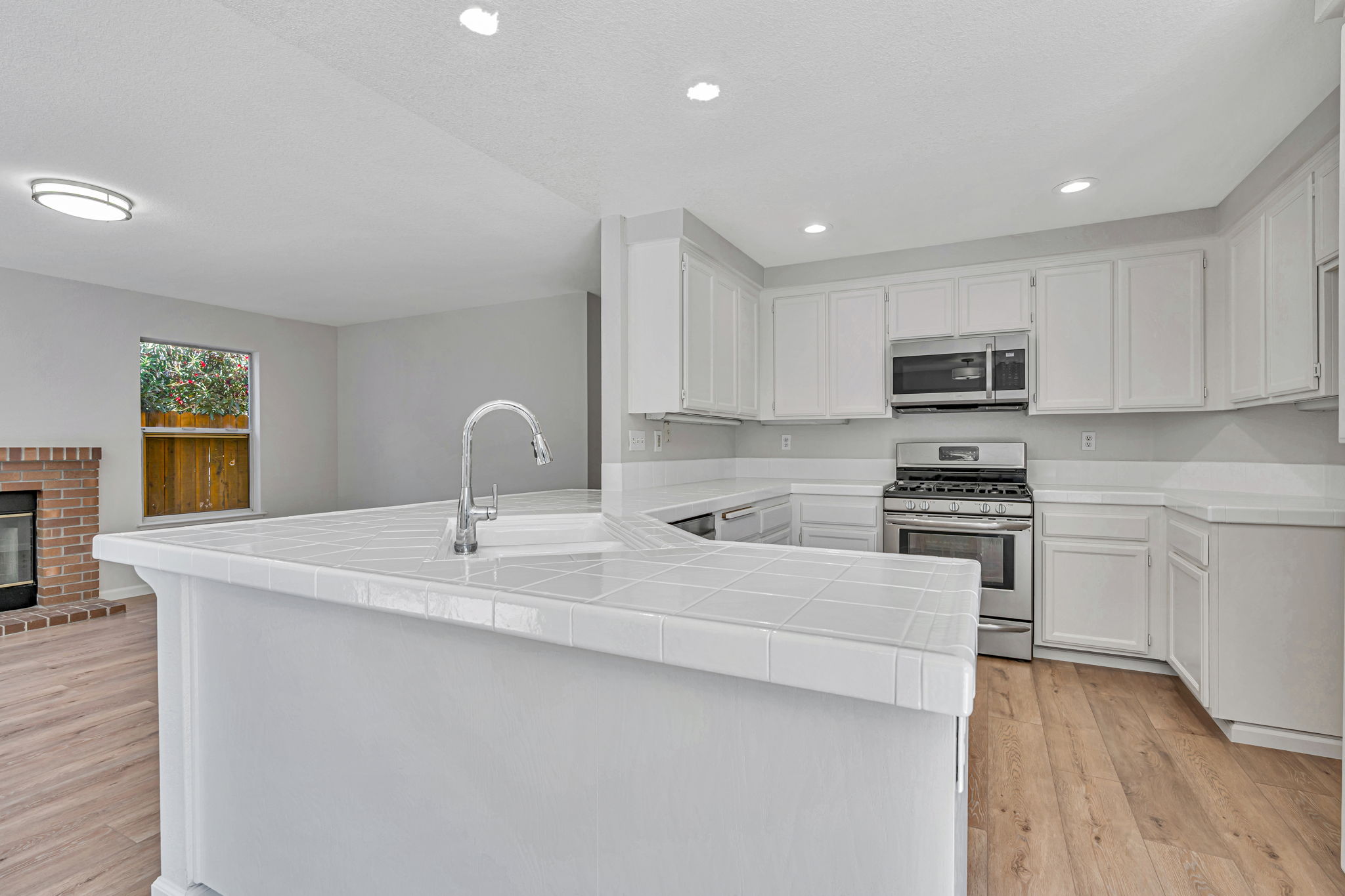 015_4204 Amargosa Dr