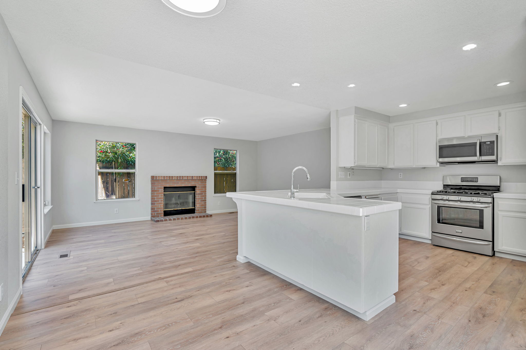 018_4204 Amargosa Dr
