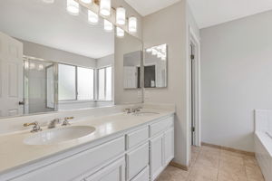 042_4204 Amargosa Dr