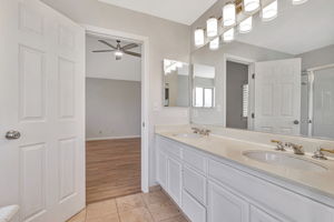043_4204 Amargosa Dr