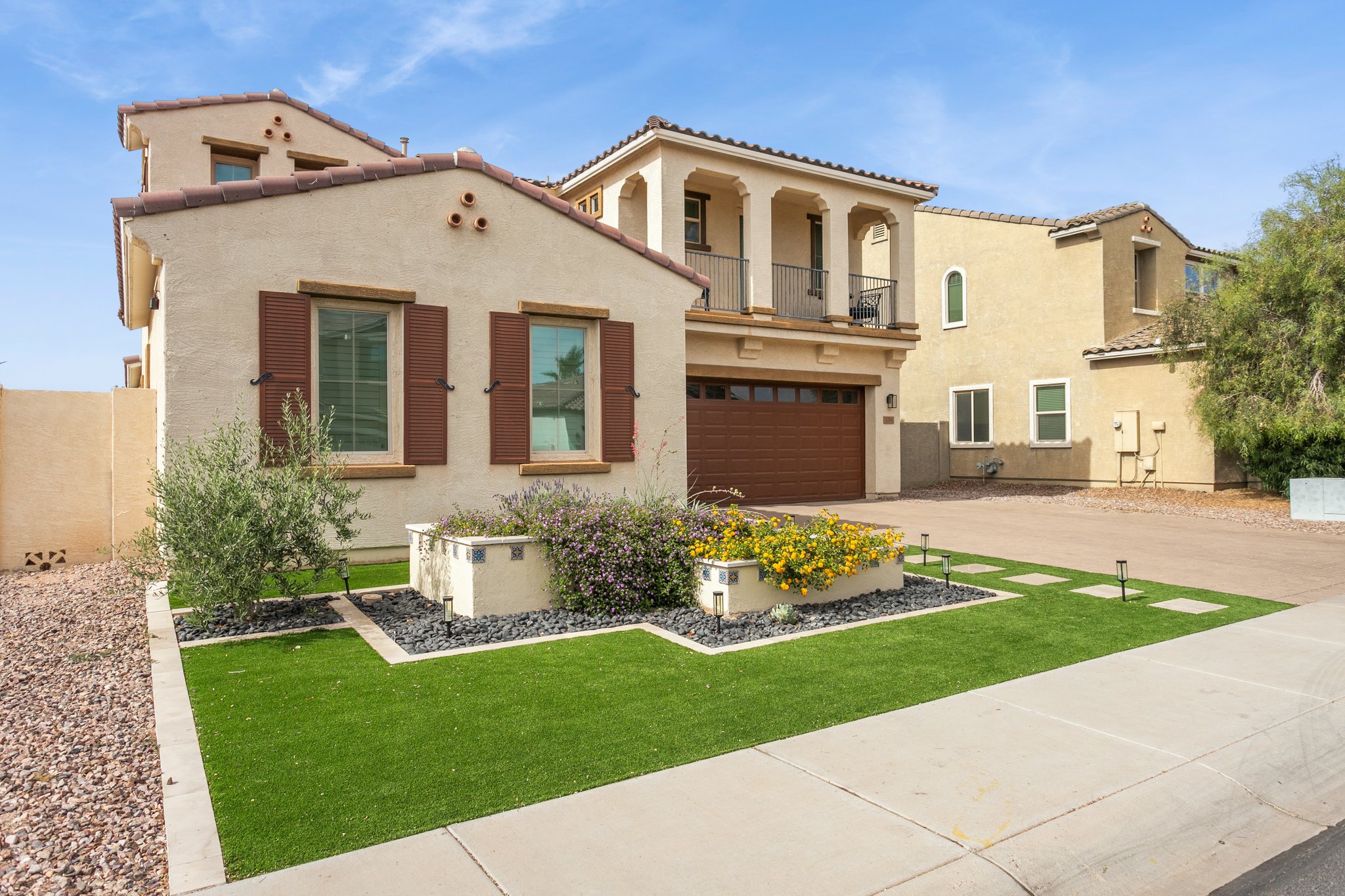 4204 E Grand Canyon Dr - 003.jpg