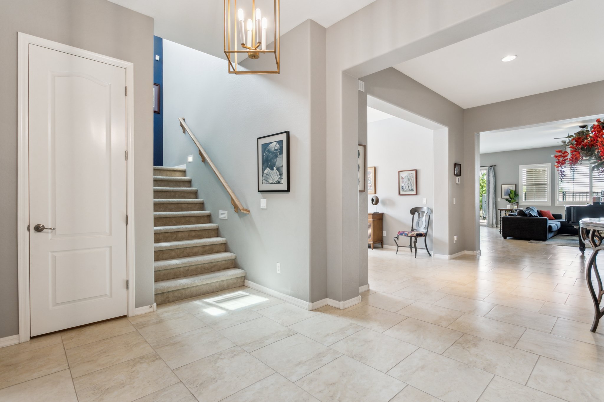 4204 E Grand Canyon Dr - 005.jpg