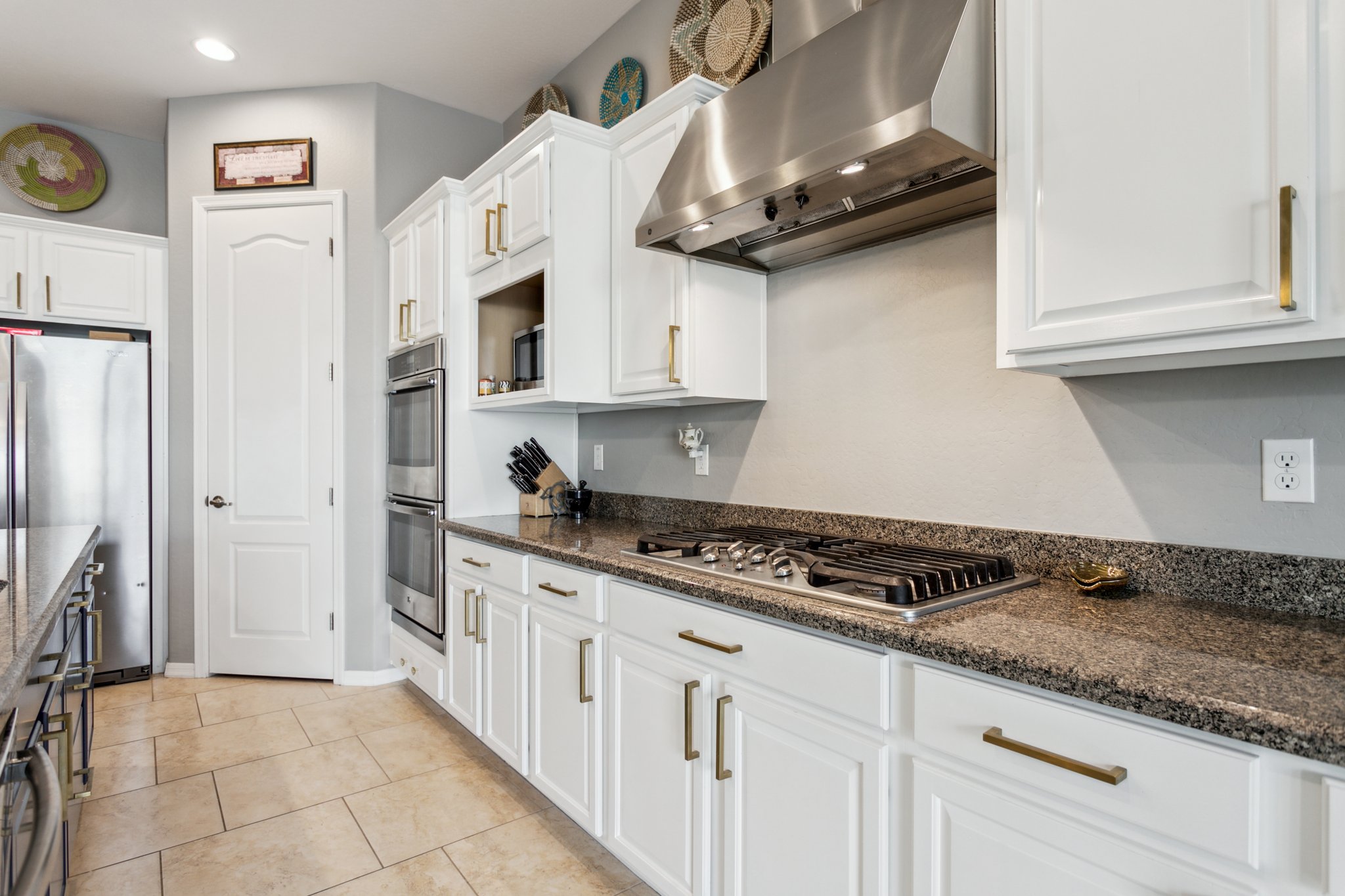 4204 E Grand Canyon Dr - 011.jpg