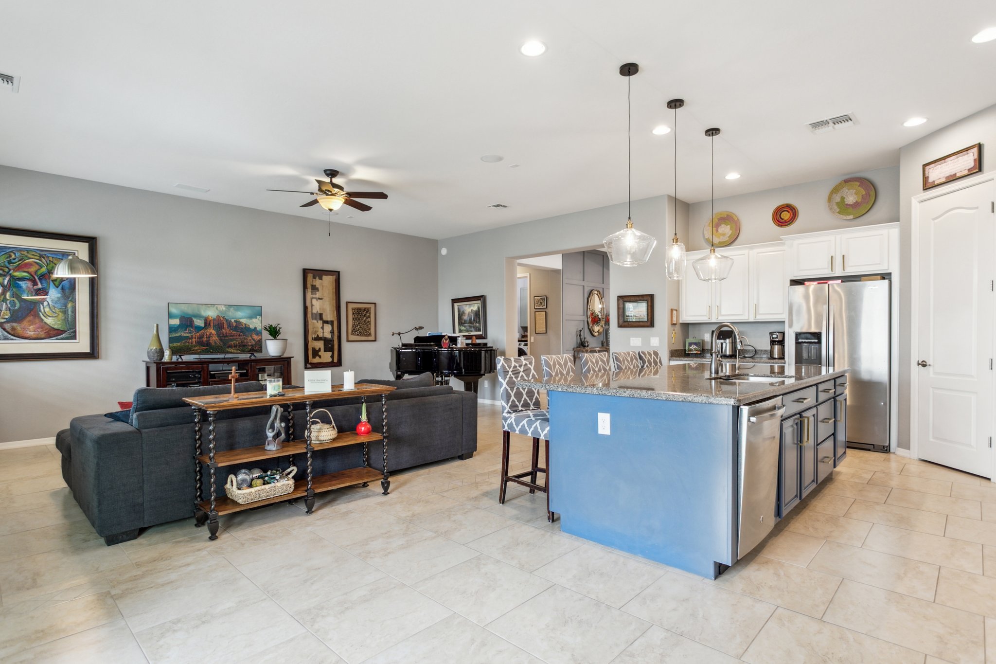 4204 E Grand Canyon Dr - 012.jpg