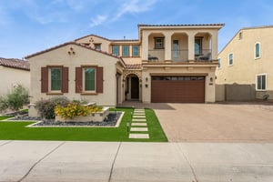 4204 E Grand Canyon Dr - 002.jpg