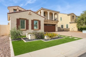 4204 E Grand Canyon Dr - 003.jpg