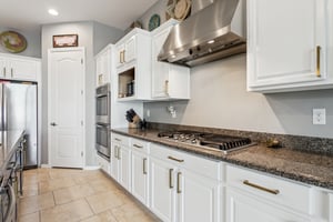 4204 E Grand Canyon Dr - 011.jpg