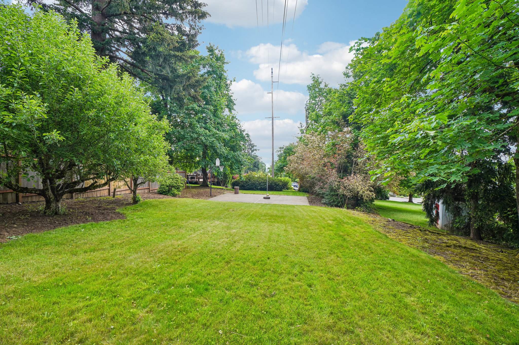 Riverview Dr-S0905-072.jpg