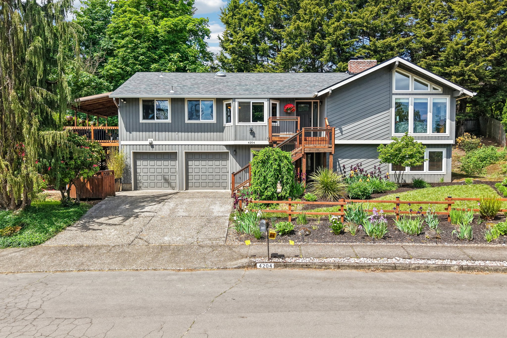 Riverview Dr-S0905-089.jpg