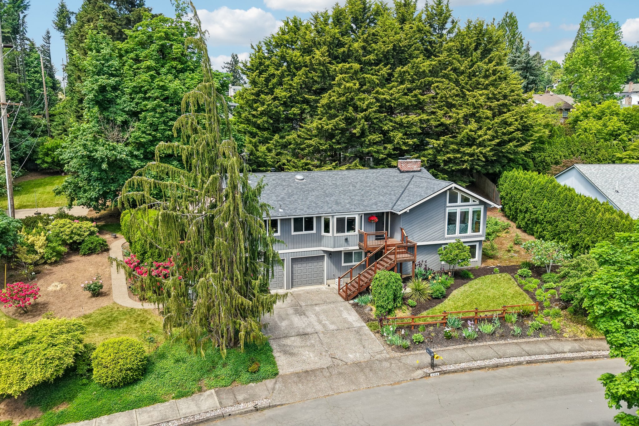 Riverview Dr-S0905-096.jpg