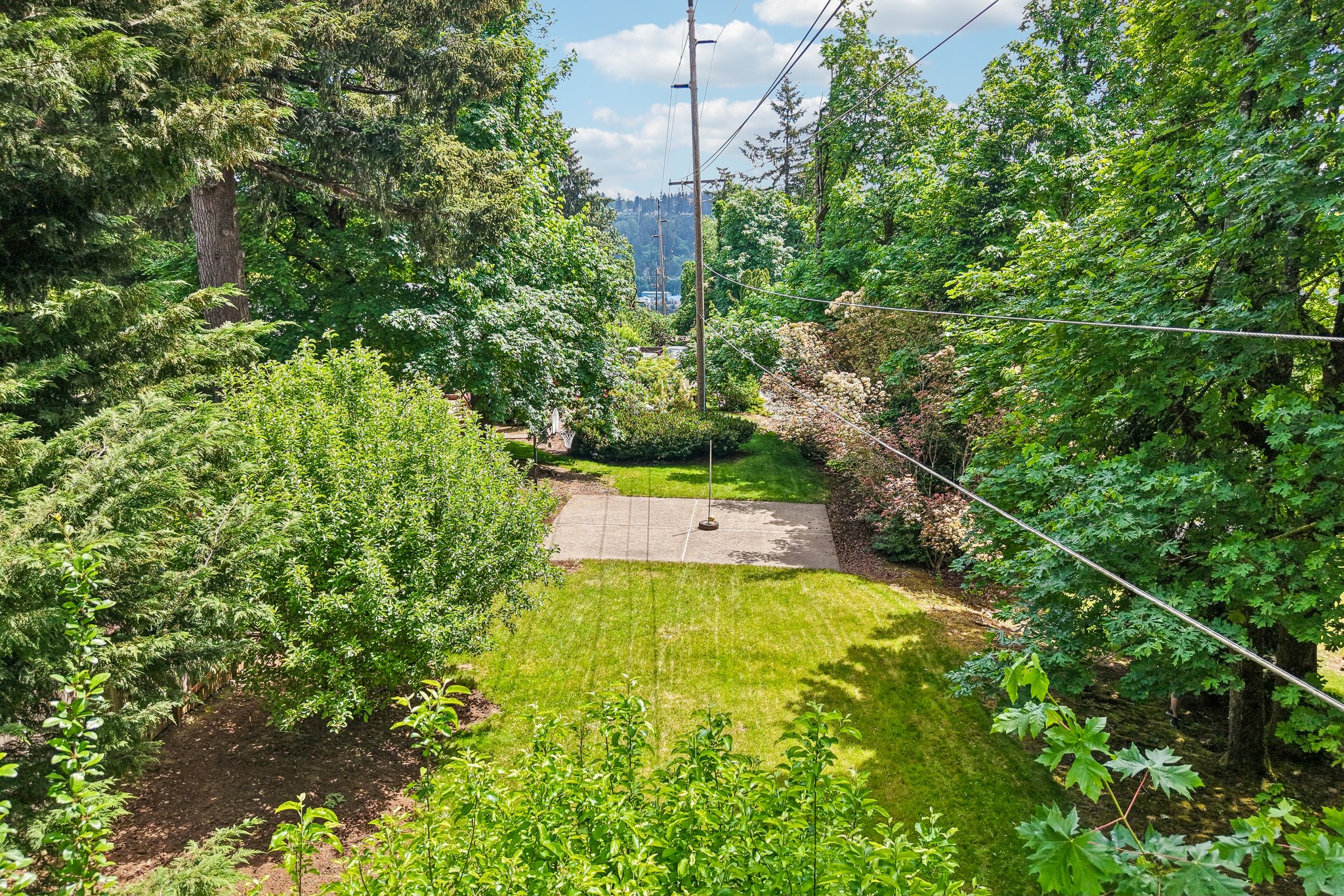Riverview Dr-S0905-101.jpg