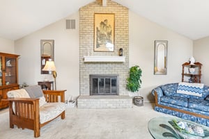Riverview Dr-S0905-012.jpg