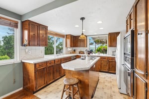 Riverview Dr-S0905-022.jpg
