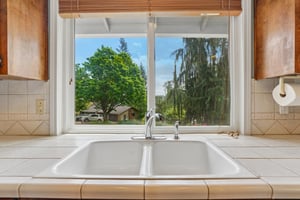 Riverview Dr-S0905-026.jpg