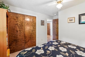 Riverview Dr-S0905-035.jpg