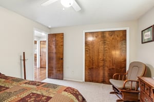 Riverview Dr-S0905-038.jpg