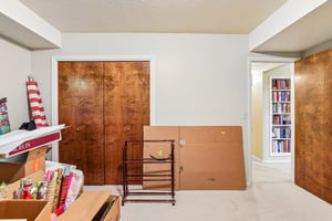 Riverview Dr-S0905-057.jpg