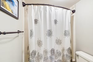 Riverview Dr-S0905-059.jpg