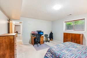 Riverview Dr-S0905-063.jpg