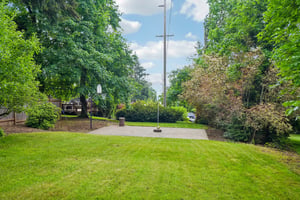 Riverview Dr-S0905-073.jpg