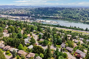 Riverview Dr-S0905-103.jpg
