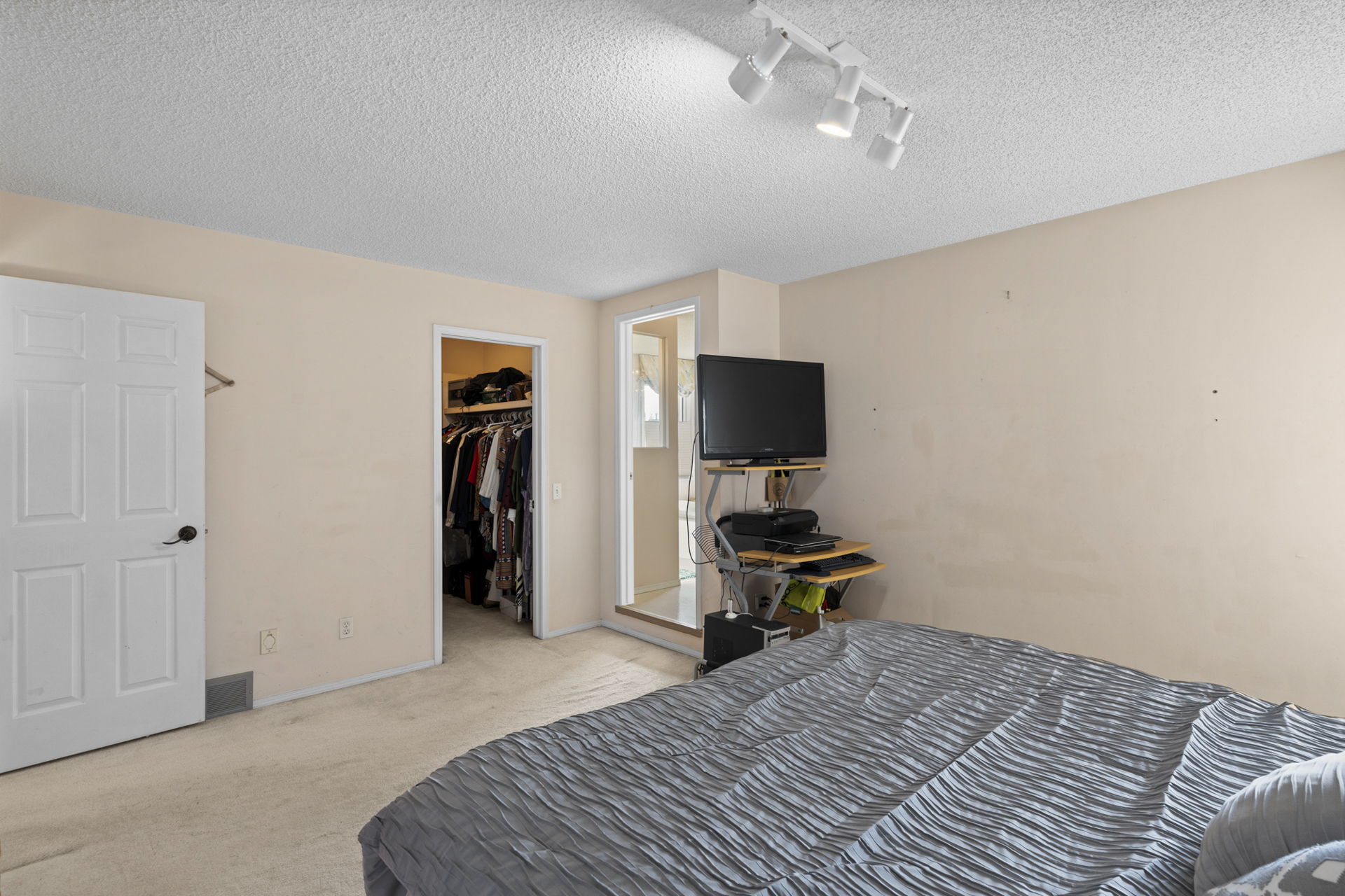 4207 12ave-QuikSell-22