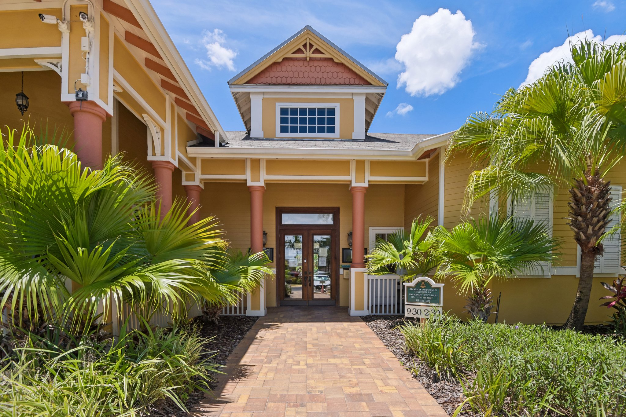 S Dale Mabry Hwy 2414-1008-902.jpg