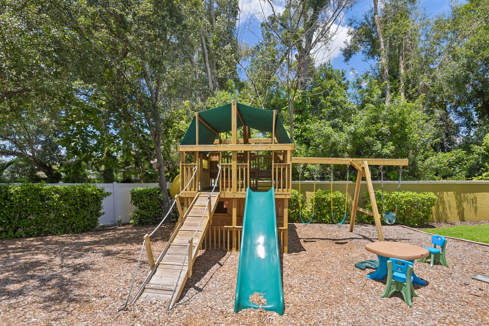 S Dale Mabry Hwy 2414-1008-907.jpg