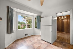 Bay Window in Kitchen/Tablesapce