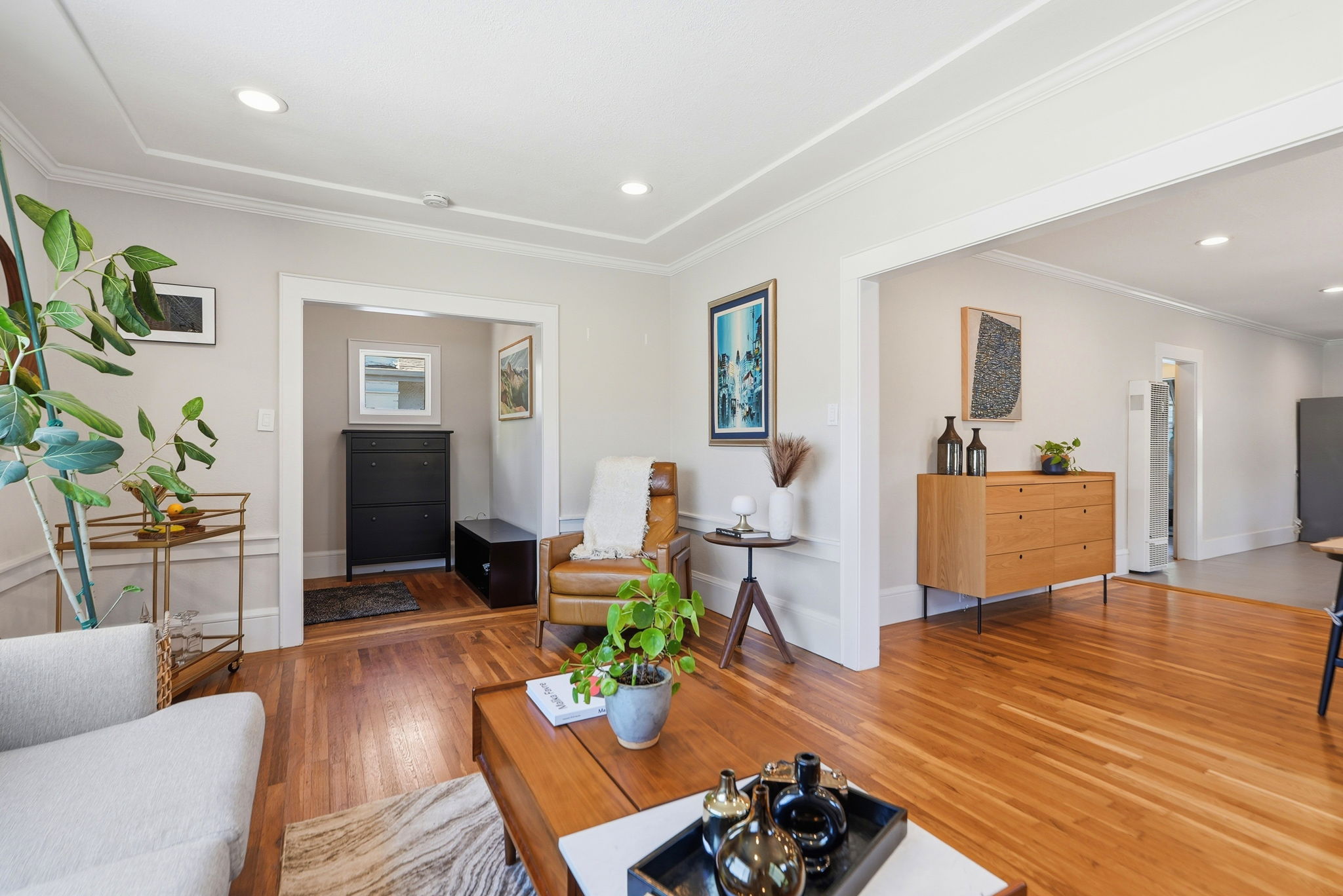 010_F8_4209 Suter St