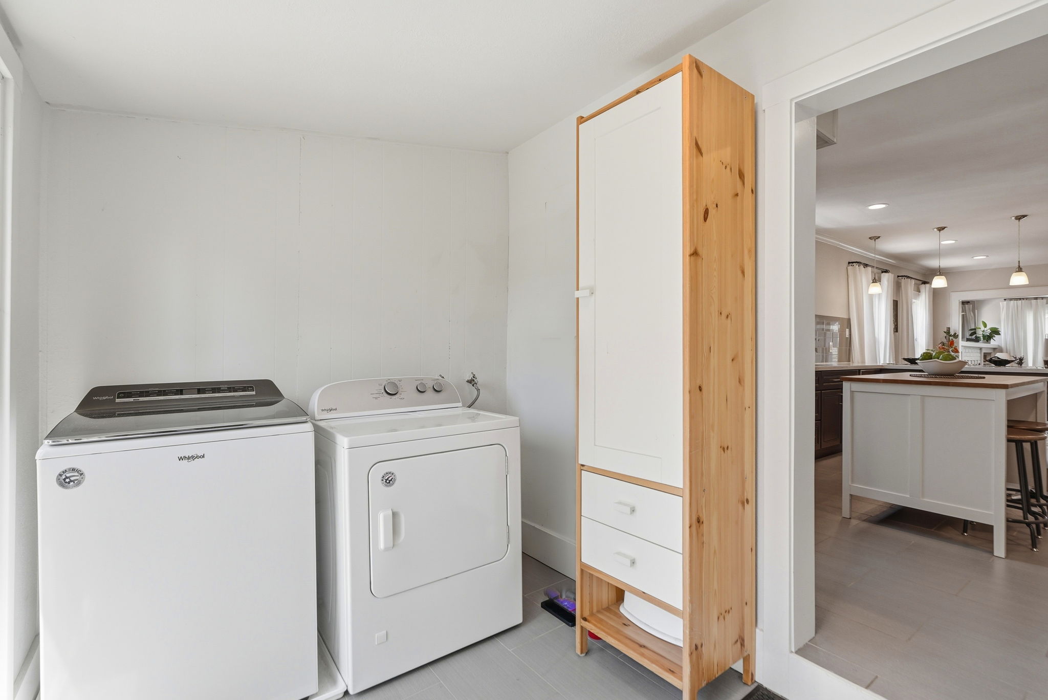 029_F8_4209 Suter St