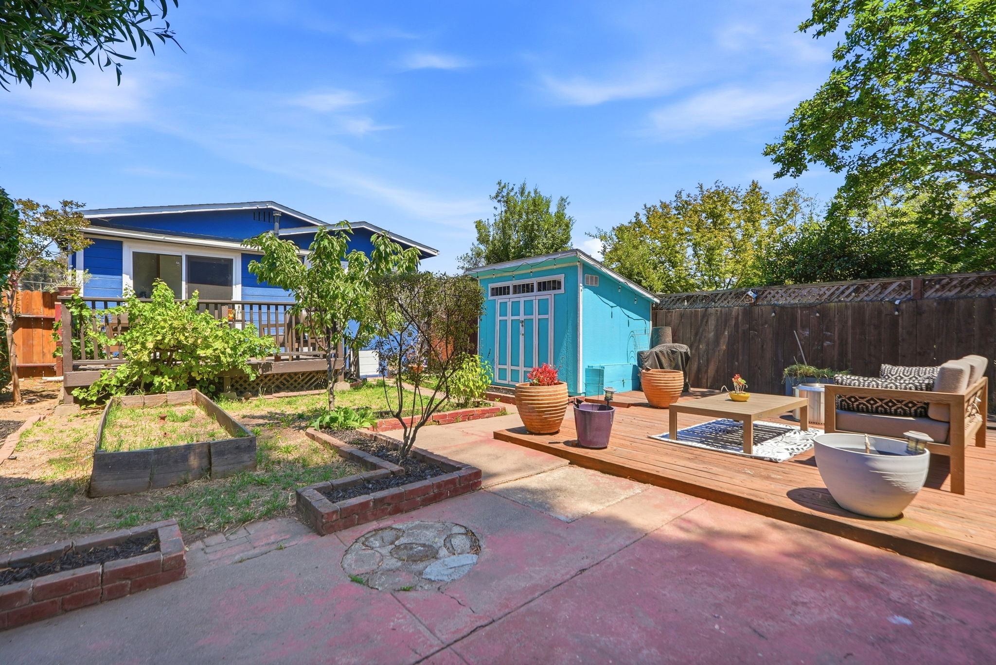 037_F8_4209 Suter St
