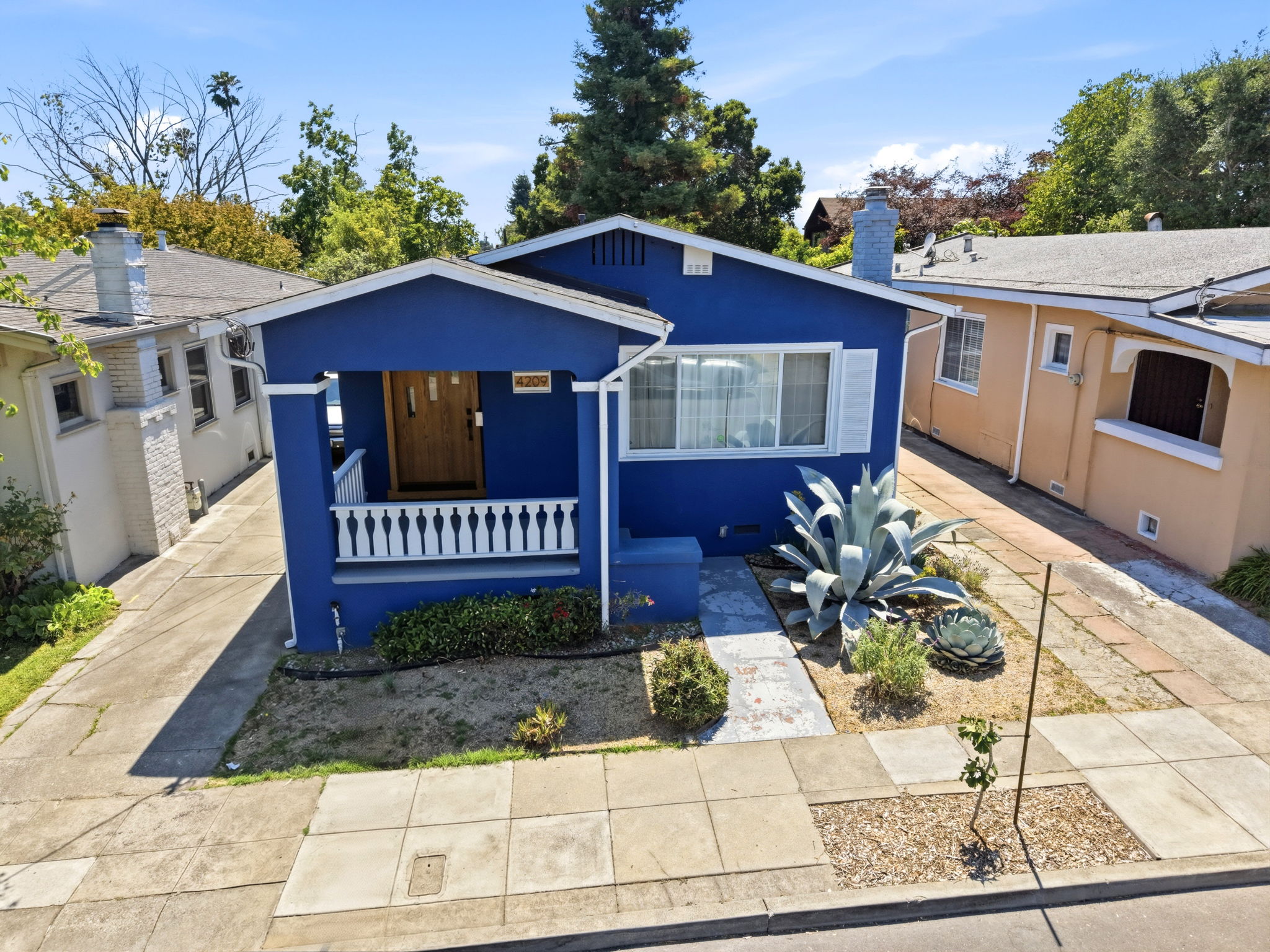 009_F8_AERIAL_4209 Suter St