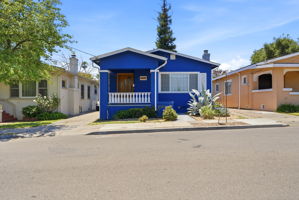 001_F8_4209 Suter St