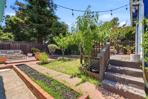 033_F8_4209 Suter St