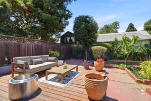 035_F8_4209 Suter St