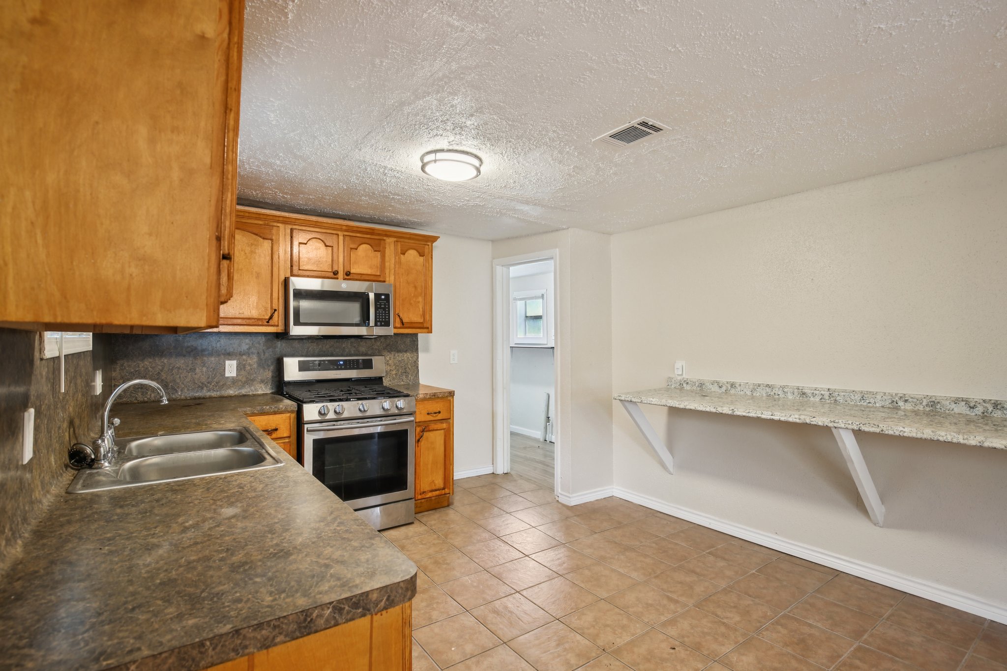 Clearwater St-S0107-014.jpg