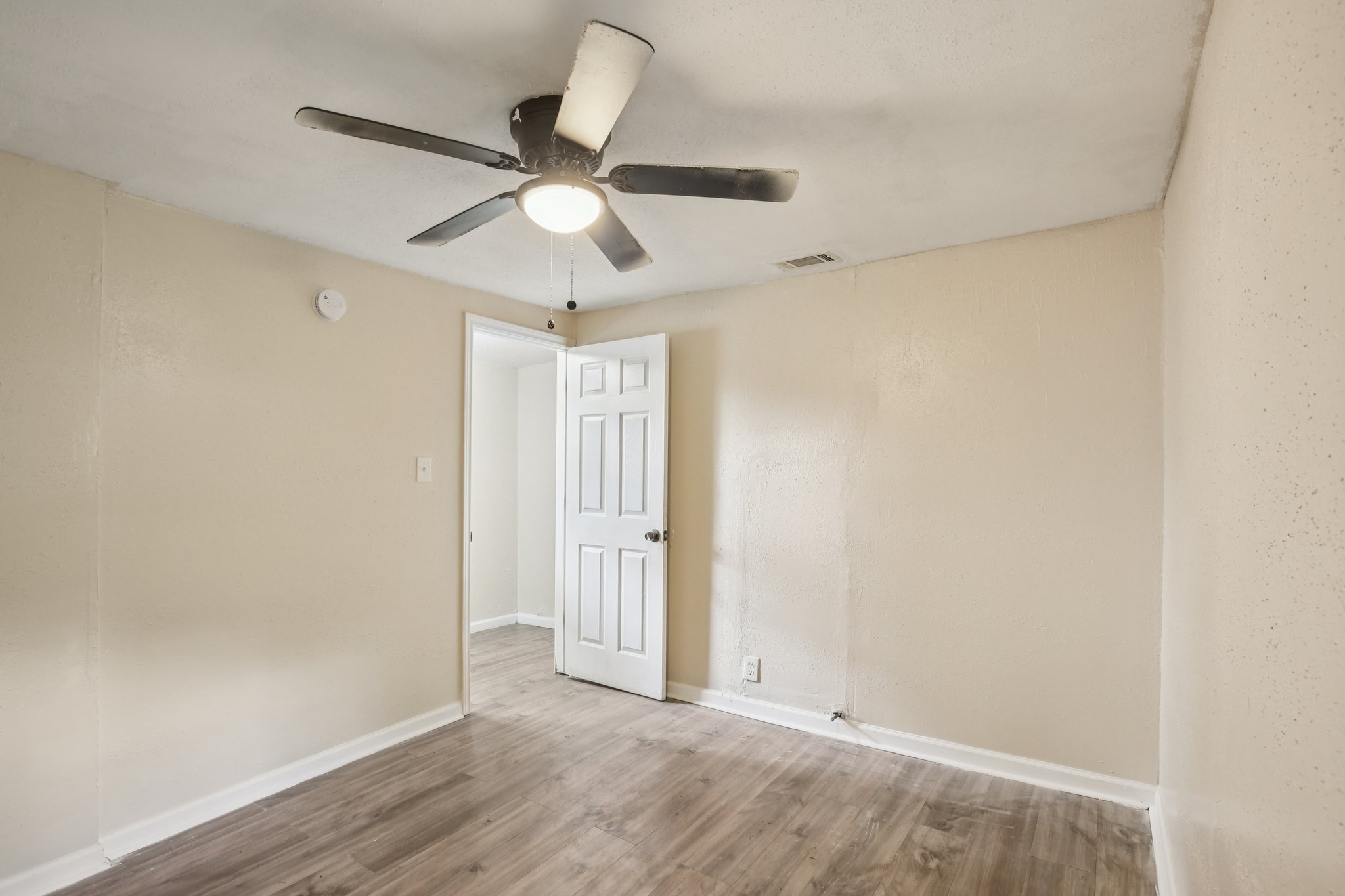 Clearwater St-S0107-029.jpg