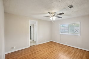 Clearwater St-S0107-020.jpg
